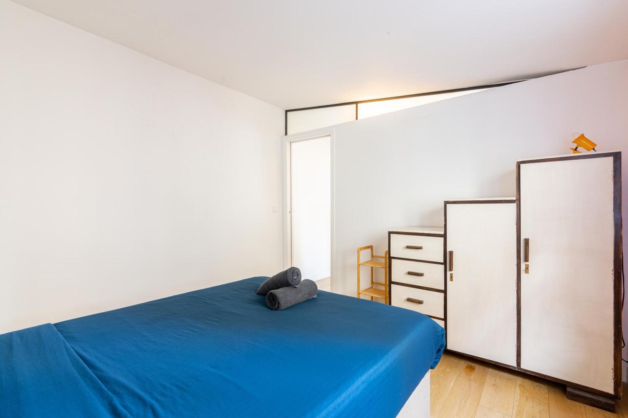 Luxurious 2 Bedroom Canal Saint Martin Saint Lazare Appartement Paris